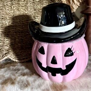 YEEHAW…NWT!  Pink & Black Cowboy Cowgirl Halloween Treat Cookie Jar